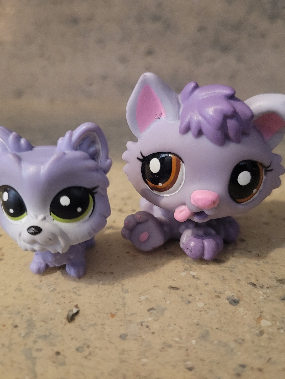 Littlest Pet Shop LPS Set of 2 #1752 & #2-89 Purple Pets Collectible